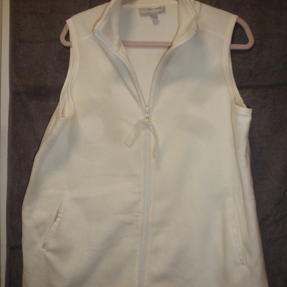 Woman Within Vest Women's Size 14-16 M  Fleece Full Zip w/ Pockets